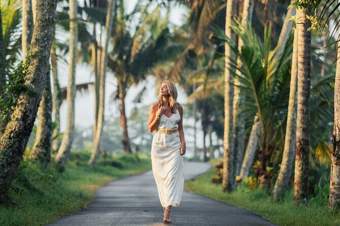 Ubud Tour with Monkey Forest Waterfalls Temples and More - Stop 6: Tegenungan Waterfall for a cooling finish