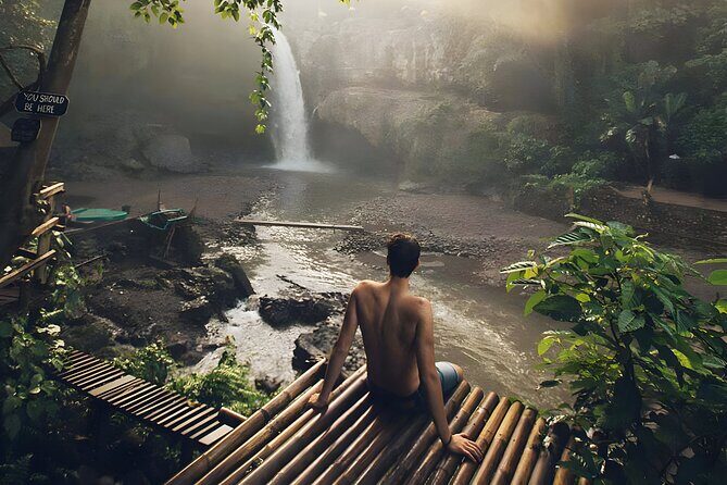 Ubud VW Safari Bali Tour - Volkswagen Classic Car Trip - Stop 5: Ubud Palace for a landmark you’ll recognize