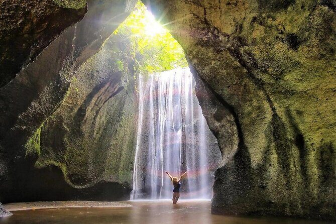 Ubud Waterfalls and Rice Terraces Private Day Tour - Uma Pakel Agro Tourism: Coffee and Herbal Products in Tegallalang