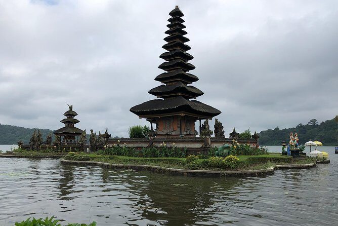 Ulun Danu Bratan Temple with Tanah Lot Sunset - Ulun Danu Bratan: the water temple tied to irrigation