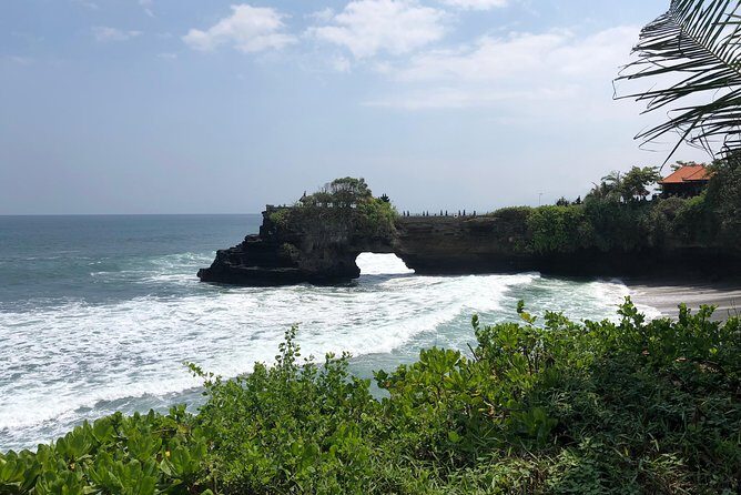 Ulun Danu Bratan Temple with Tanah Lot Sunset - What the private guide does (and why it matters)