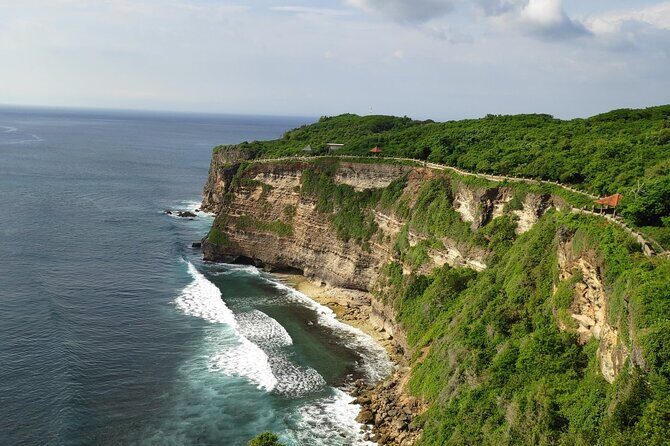 Uluwatu Cliff Temple sunset Tour with Kecak Show and Sea Food Dinner at Jimbaran Beach - Uluwatu Cliff Temple Sunset: The Real Reason This Tour Is Worth Your Time