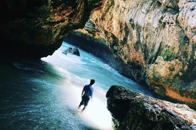 Uluwatu Instagram Tour: Unforgettable Beaches (Private & All-Inclusive) - Photos without stress: using Wi-Fi and pacing your stops