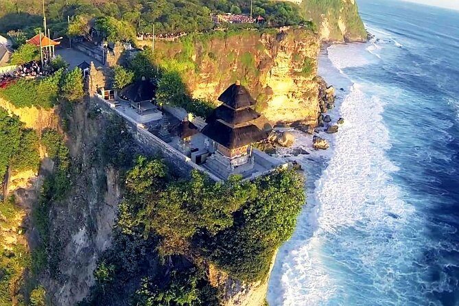 Uluwatu Temple, Beaches and Southern Bali Tour - Sunset at Jimbaran Bay: seafood dinner plus live music mood