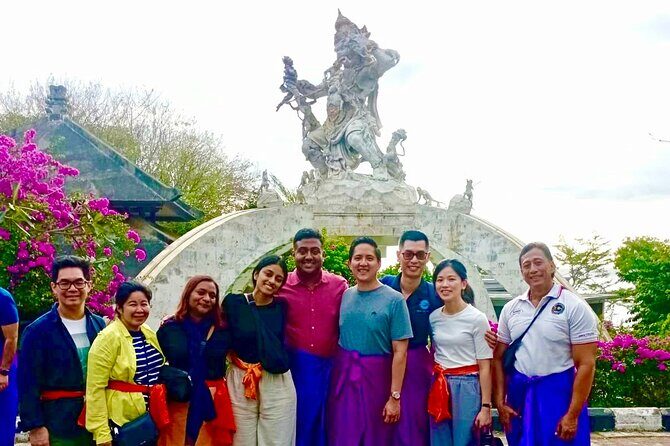 Uluwatu Temple Entry and Kecak Fire Dance Ticket - Monkeys, phones, and what to do with your stuff