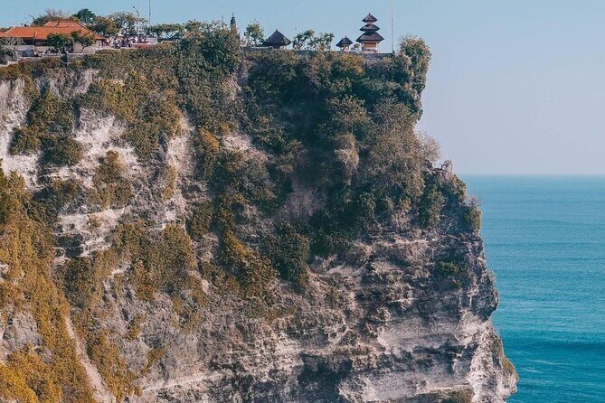 Uluwatu Temple Scenic Beaches and Fire Kecak Dance Tour - Uluwatu Temple: Sea Temple Views, Architecture, and Monkey-Proofing