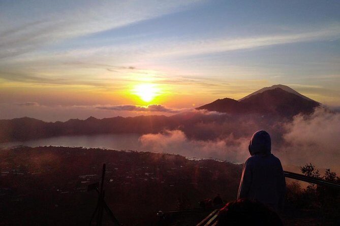 Watch the sunrise from the top of Mount Batur volcano - Duration and Energy Planning: Why 9–10 Hours Feels Like More